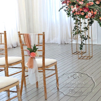 Свадебный декор стульев