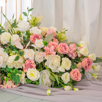 Свадебный президиум с фоном и цветами